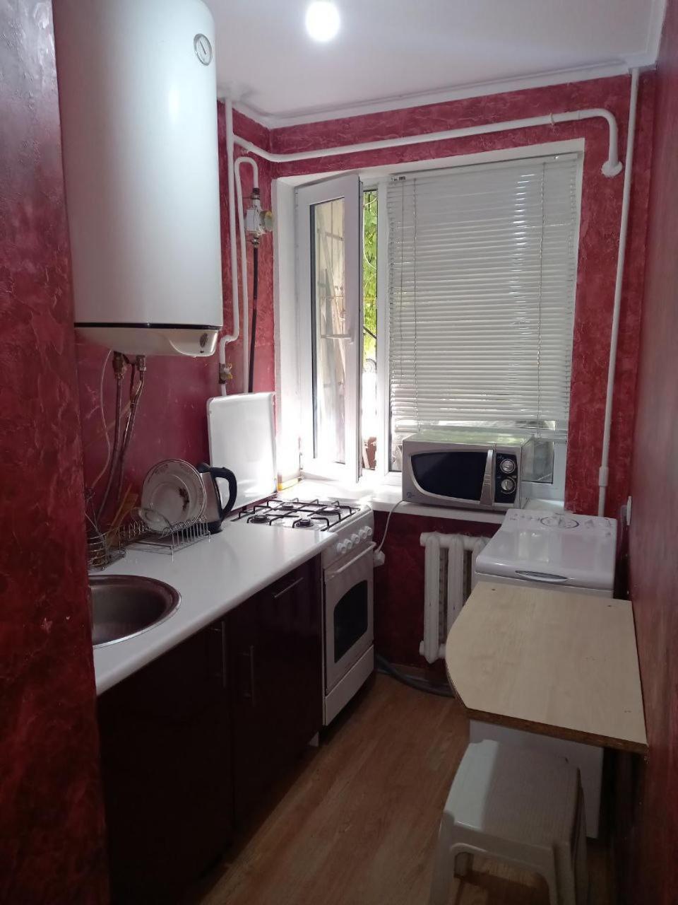 Apartment Khoroshaya Kvartira Goloseevskaya 3 *