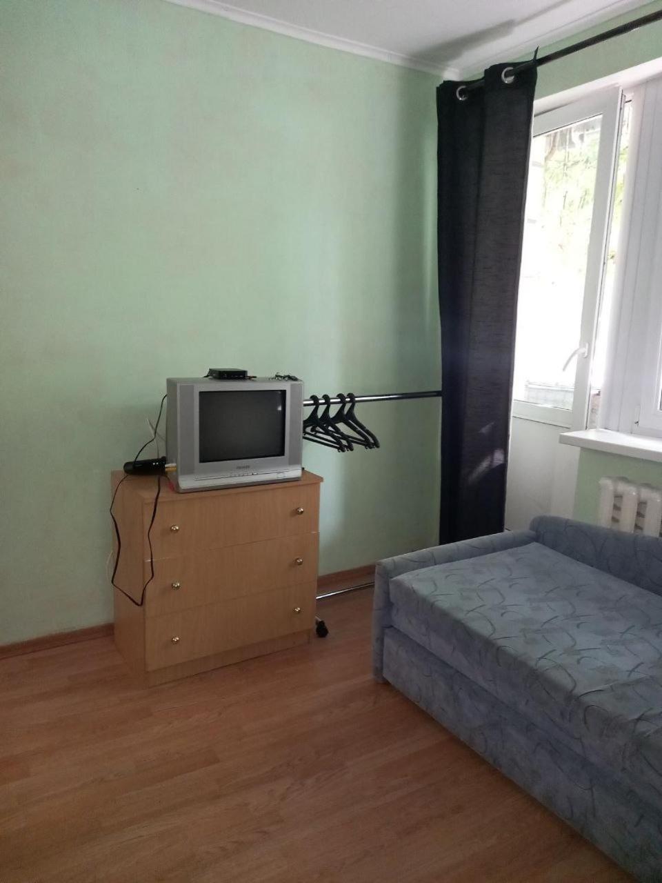 Khoroshaya Kvartira Goloseevskaya 3 Apartment