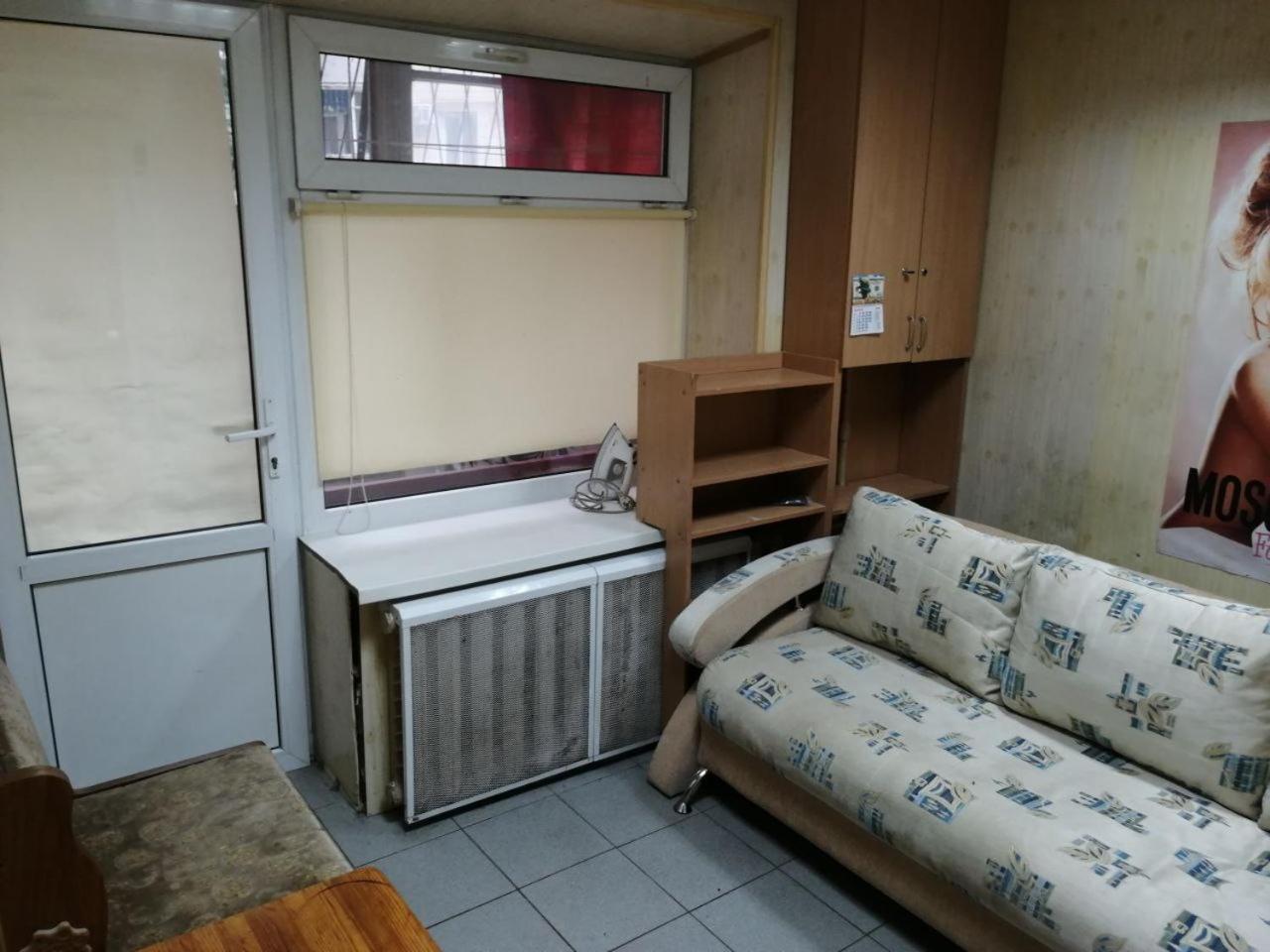 Apartment Khoroshaya Kvartira Goloseevskaya 3 *