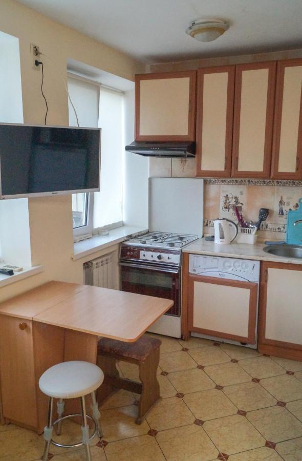 Apartment Khoroshaya Kvartira Goloseevskaya 3 *